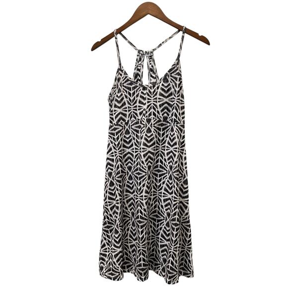 Balance Collection Dresses & Skirts - Balance Collection A-Line Activewear Dress Size Medium Black White